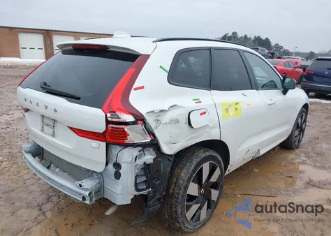 2024 Volvo Xc60 Recharge Plug-In Hybrid T8 Plus Dark Theme z USA, uszkodzony, nr VIN YV4H60DL0R1781810